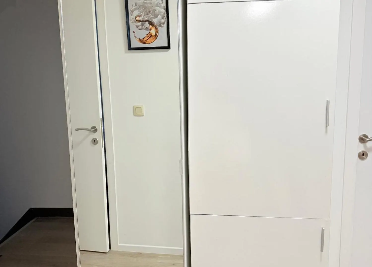 Apartment Suite 06 Charleroi Belgium